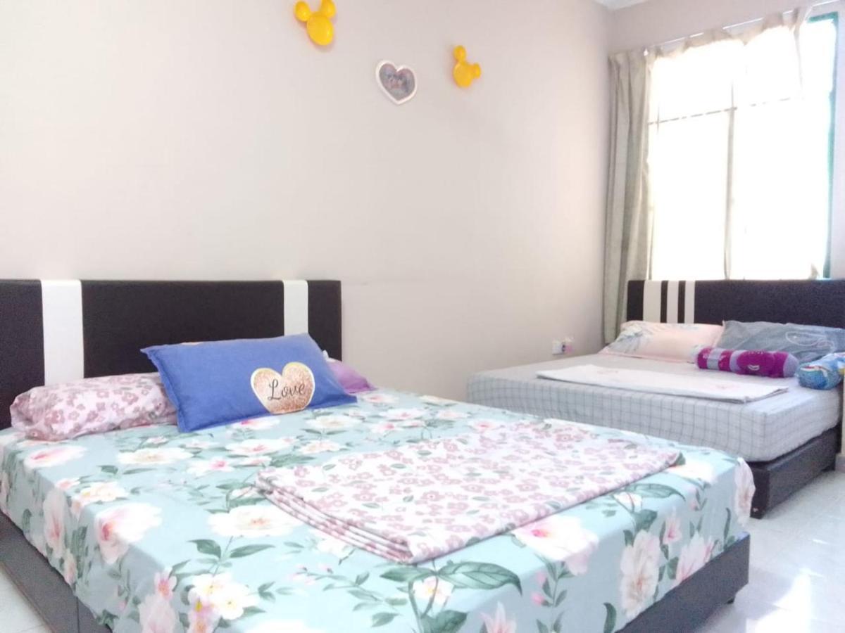 Holiday Home Bagan Lalang 5 Aircon Kampong Bagan Lalang Exterior foto
