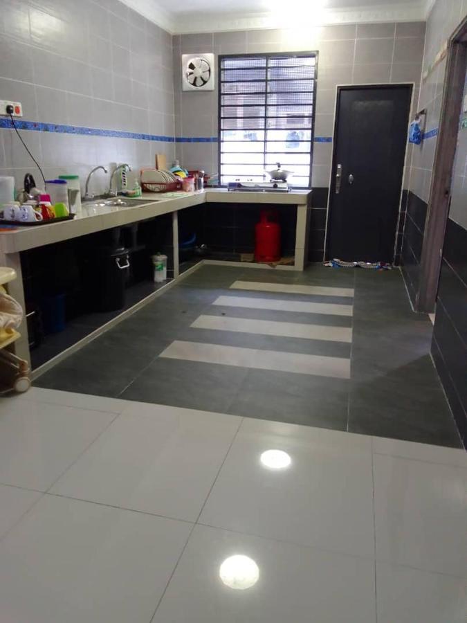 Holiday Home Bagan Lalang 5 Aircon Kampong Bagan Lalang Exterior foto