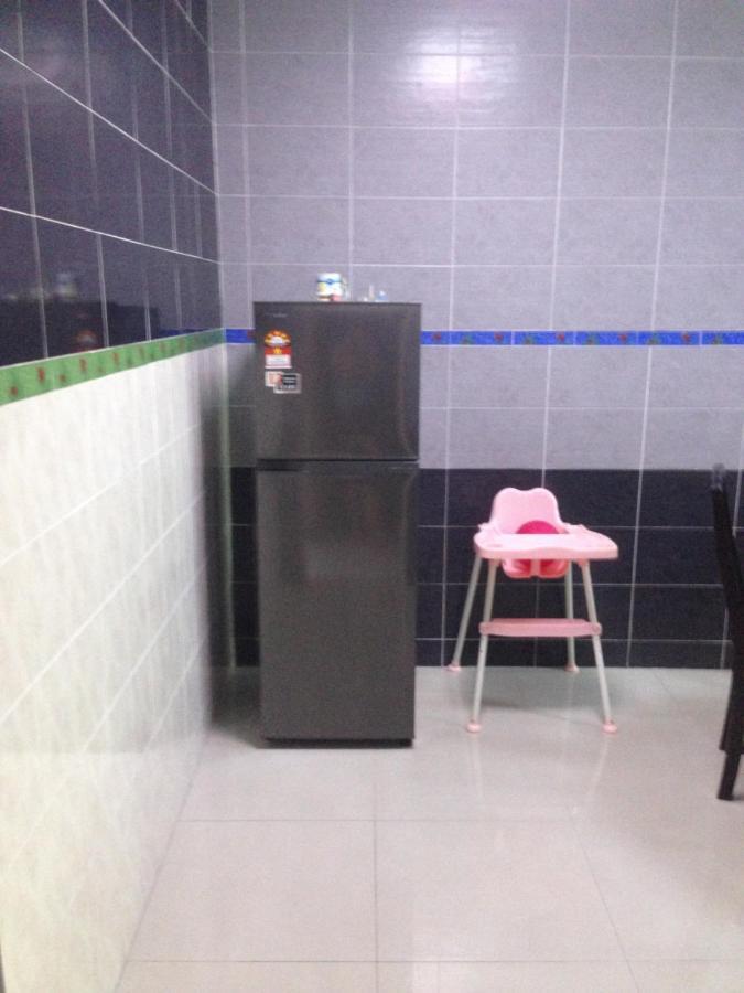 Holiday Home Bagan Lalang 5 Aircon Kampong Bagan Lalang Exterior foto